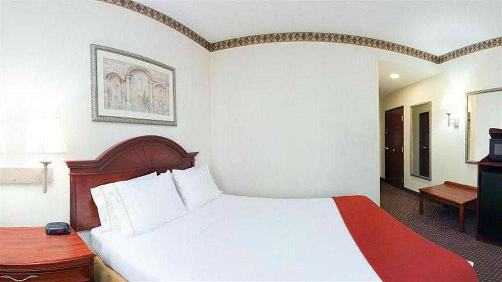 Holiday Inn Express Toledo-Oregon By Ihg Extérieur photo
