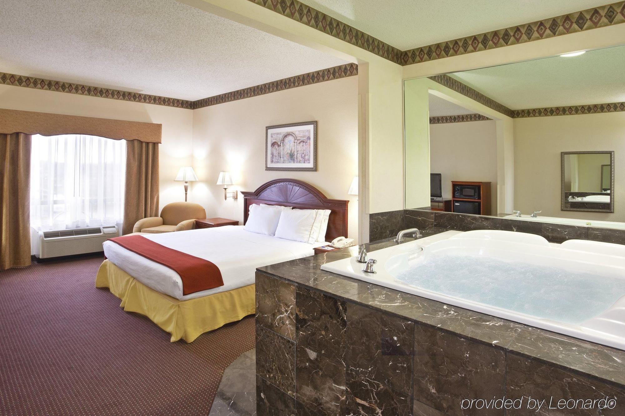Holiday Inn Express Toledo-Oregon By Ihg Extérieur photo