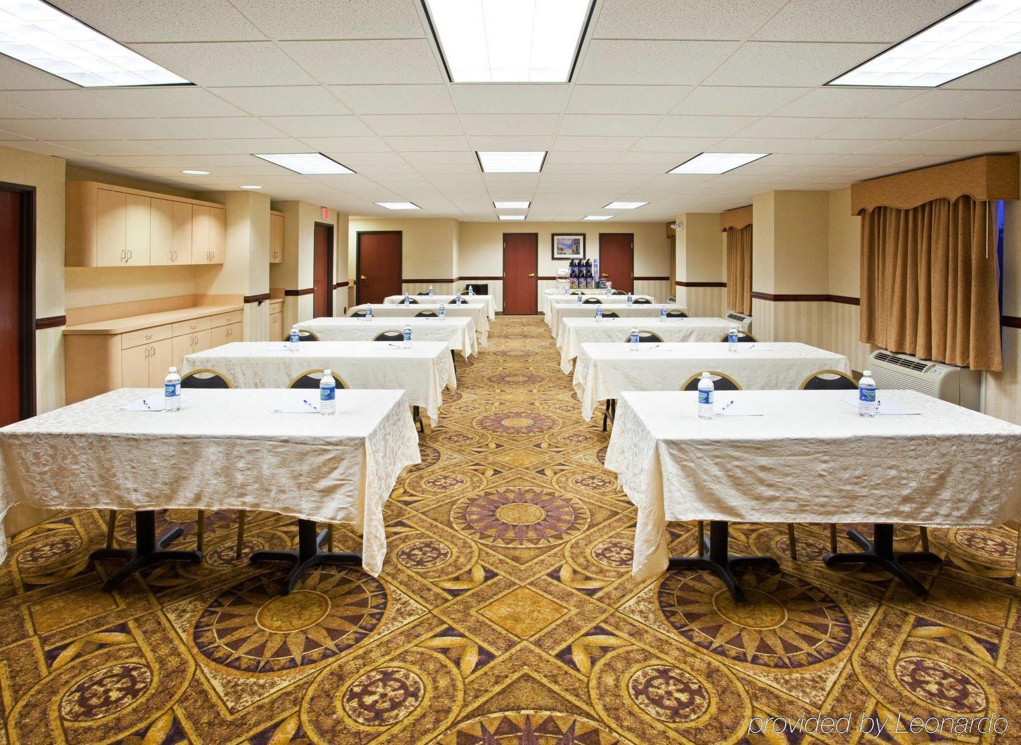 Holiday Inn Express Toledo-Oregon By Ihg Extérieur photo