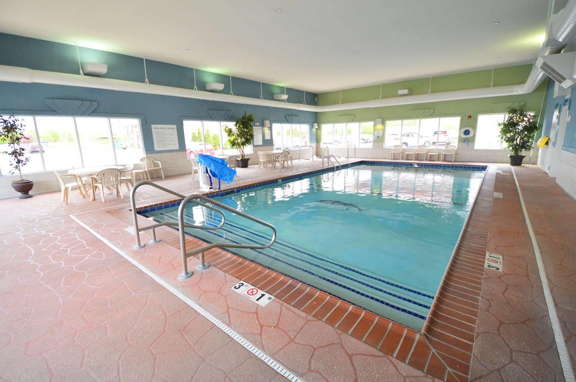 Holiday Inn Express Toledo-Oregon By Ihg Extérieur photo